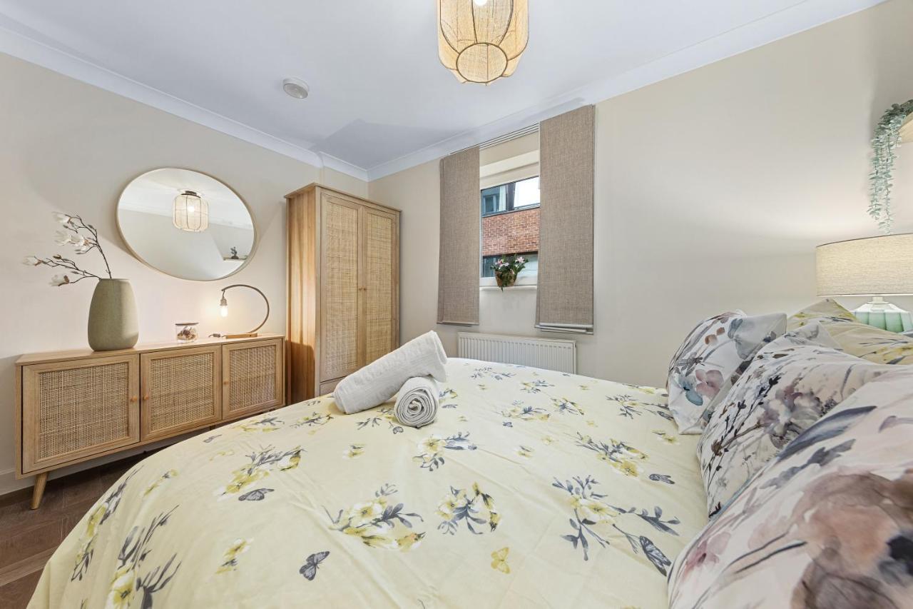 Tranquil 2 Bedroom Apartment Close To St. Paul'S Cathedral 伦敦 外观 照片